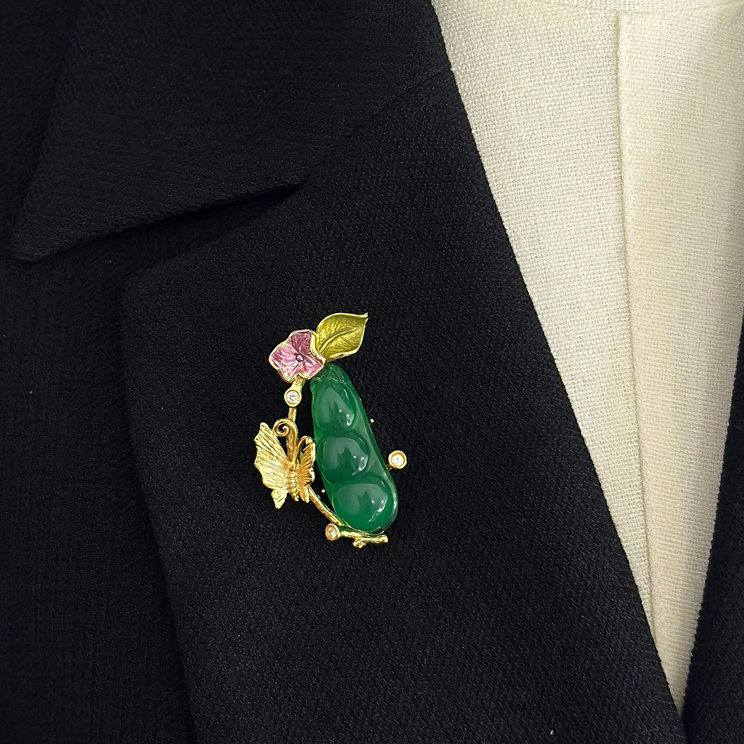 THE BEAN BROOCH - Image 2